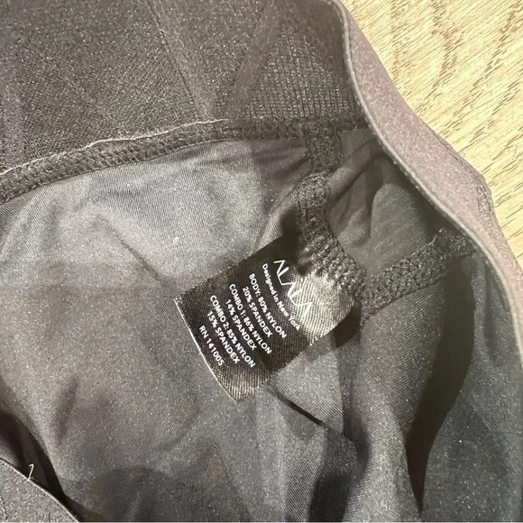 Alala Workout Set - Picture 6 of 8